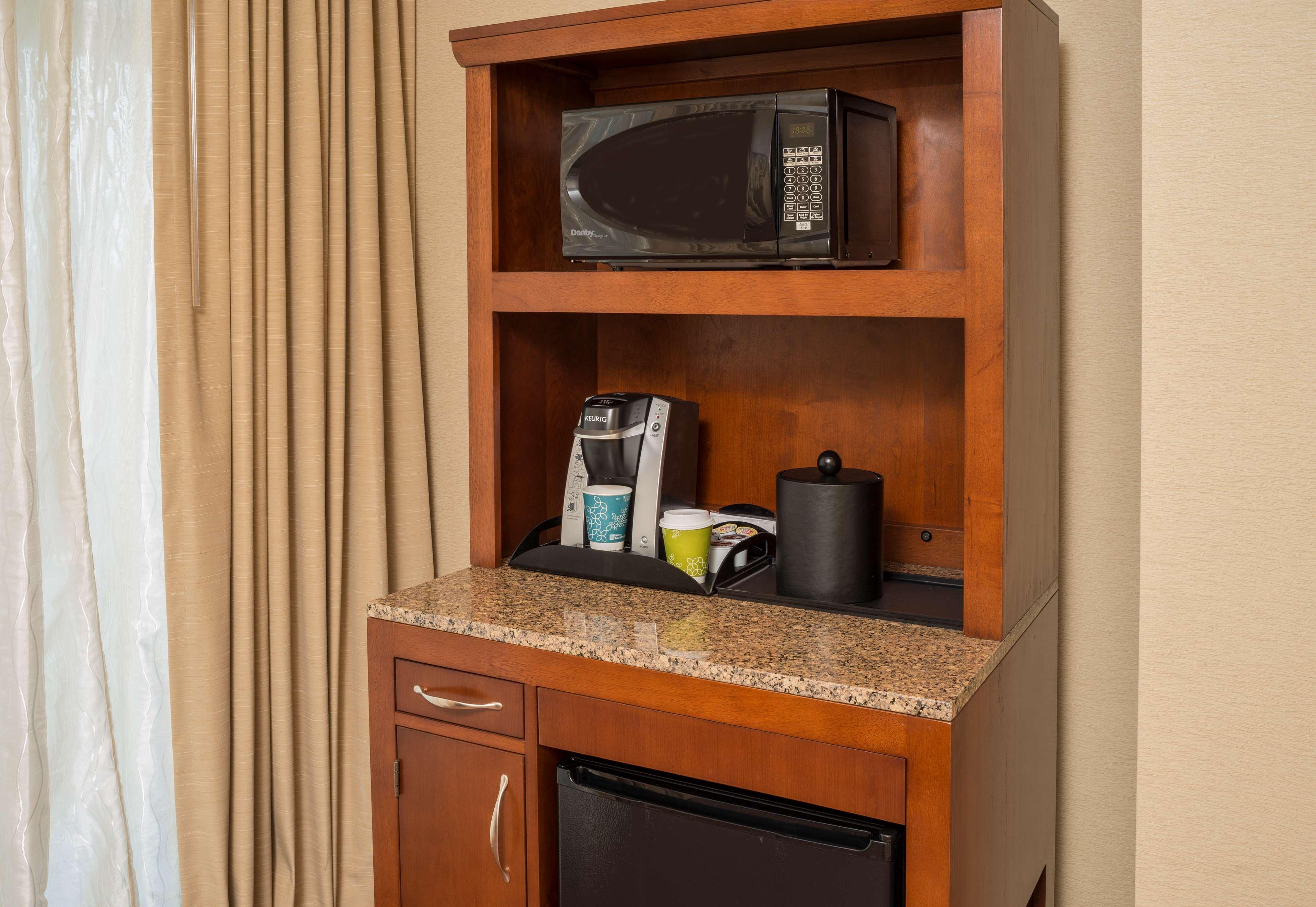 Hilton Garden Inn Alexandria Old Town National Harbor Екстериор снимка