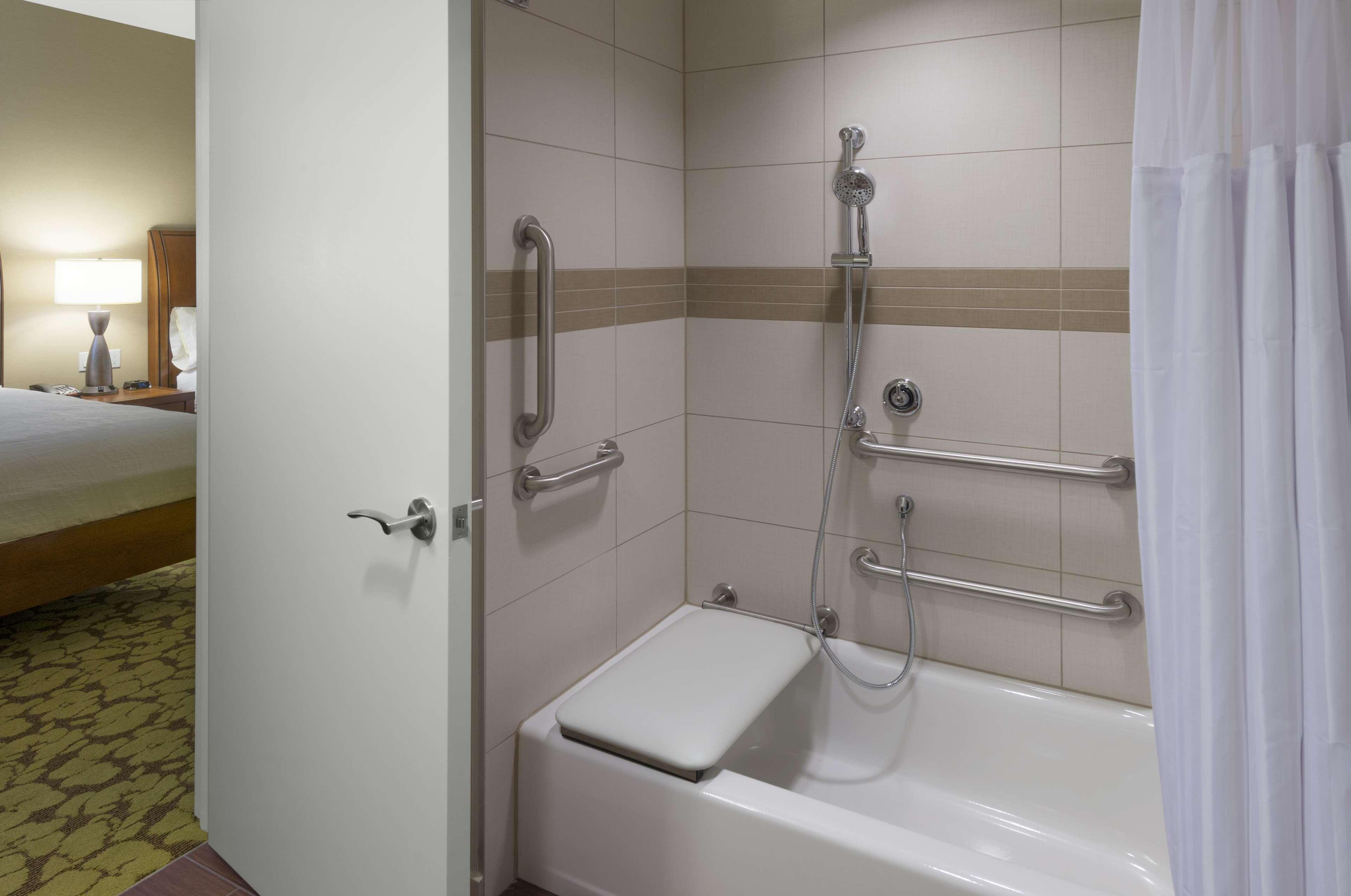 Hilton Garden Inn Alexandria Old Town National Harbor Екстериор снимка
