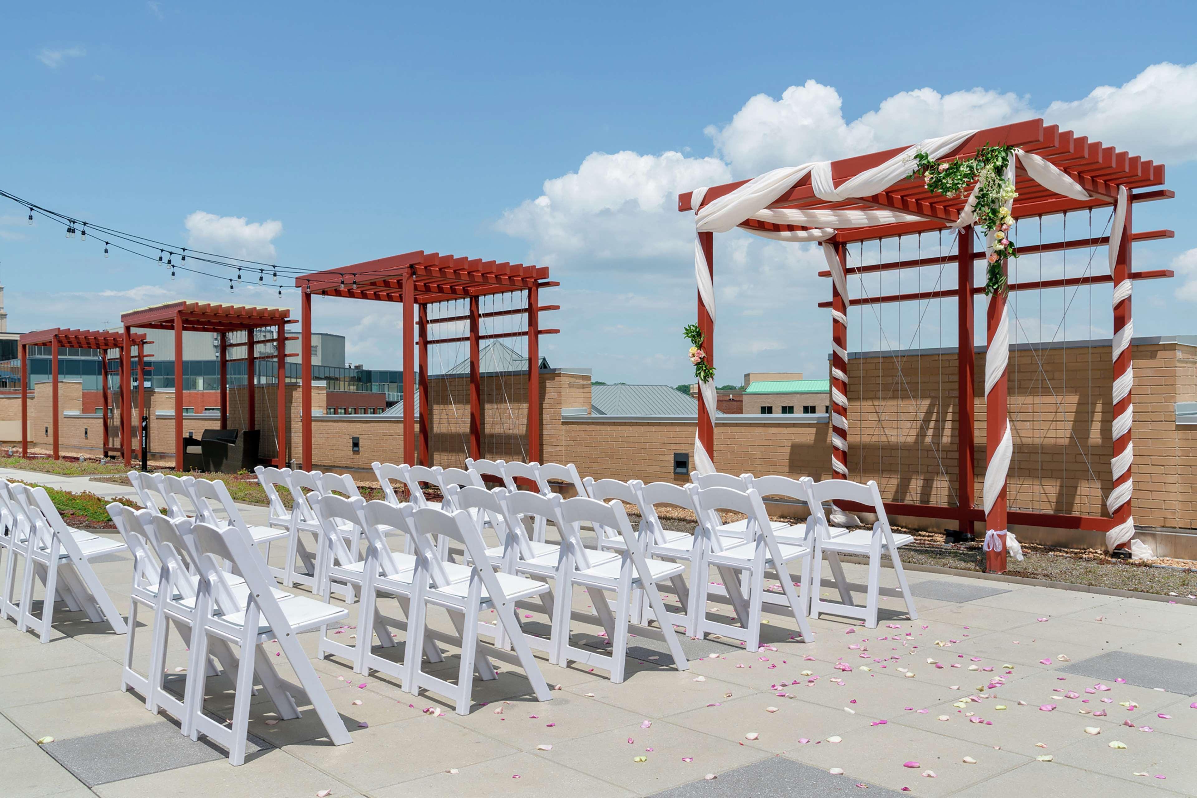 Hilton Garden Inn Alexandria Old Town National Harbor Екстериор снимка
