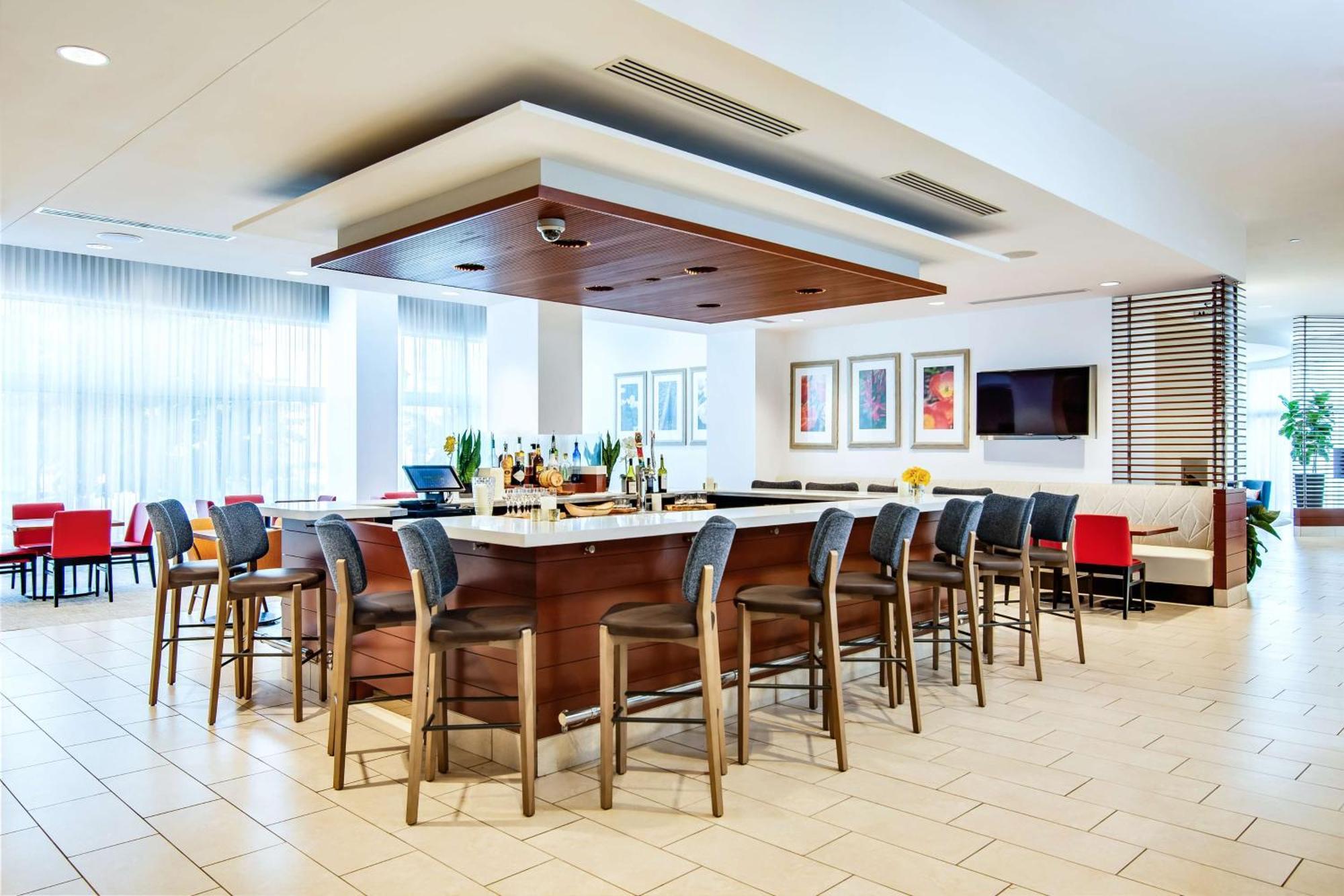 Hilton Garden Inn Alexandria Old Town National Harbor Екстериор снимка