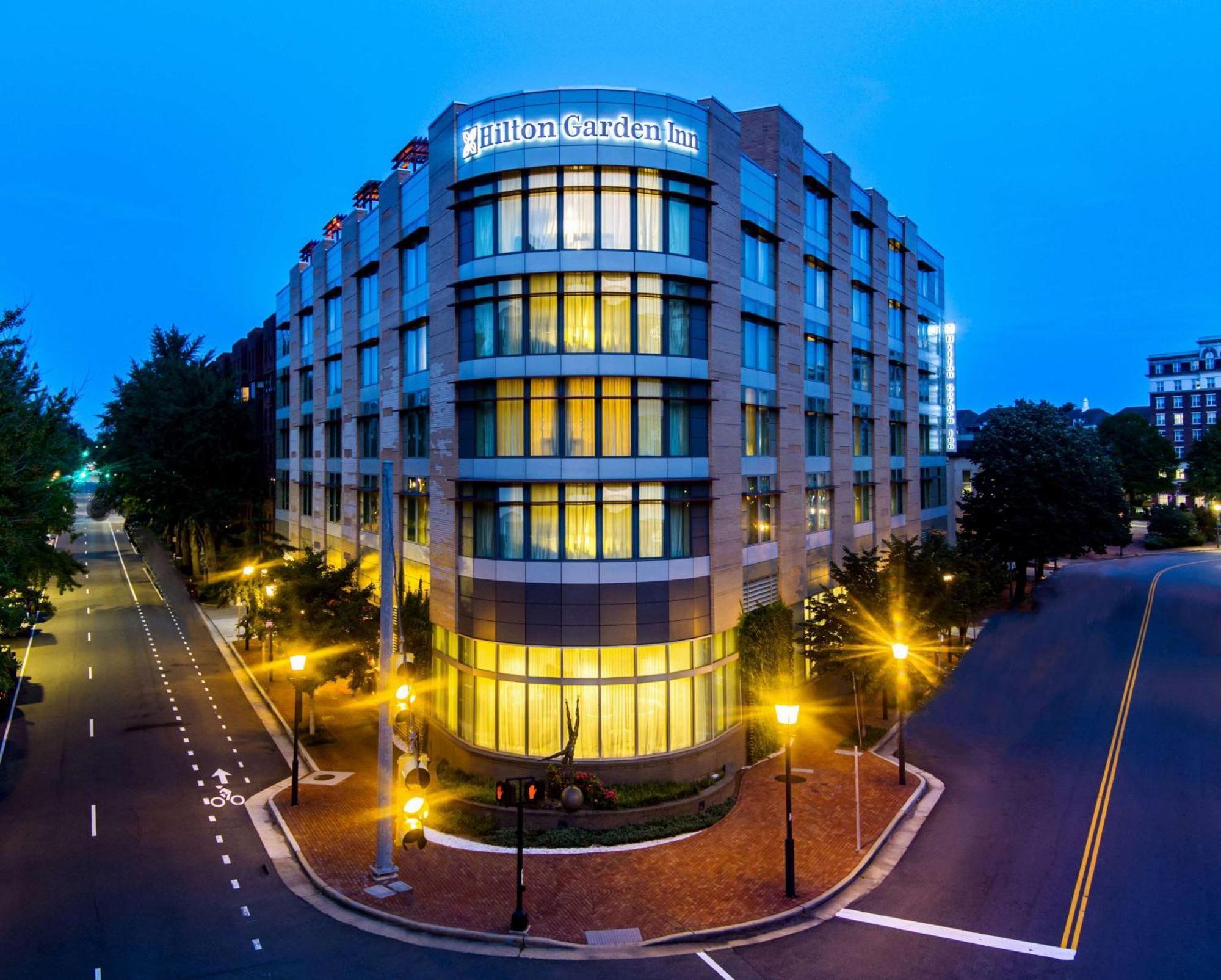Hilton Garden Inn Alexandria Old Town National Harbor Екстериор снимка