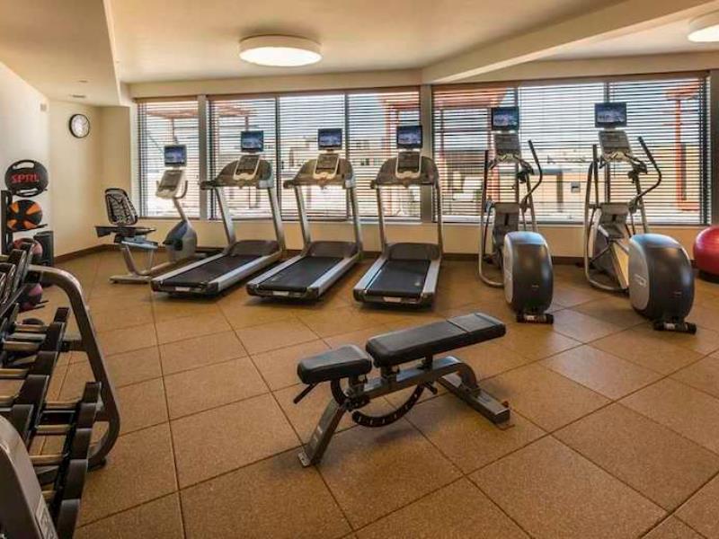 Hilton Garden Inn Alexandria Old Town National Harbor Екстериор снимка